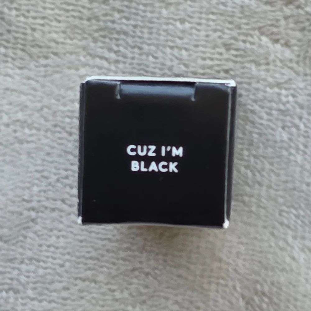 🤩FENTY BEAUTY Hella Thicc Volumizing Mascara In Cuz I'm Black